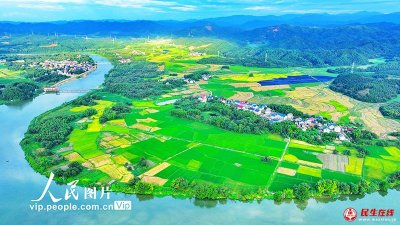 �������S���Gˮ��ɽ